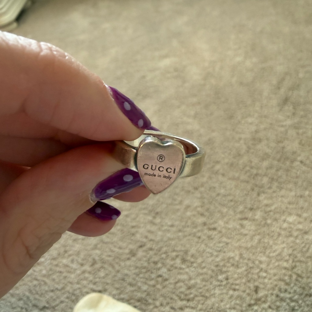 Women’s Silver Gucci Heart Ring